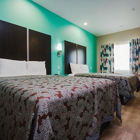سايبريس Crystal Inn - Willowbrook Mall المظهر الخارجي الصورة